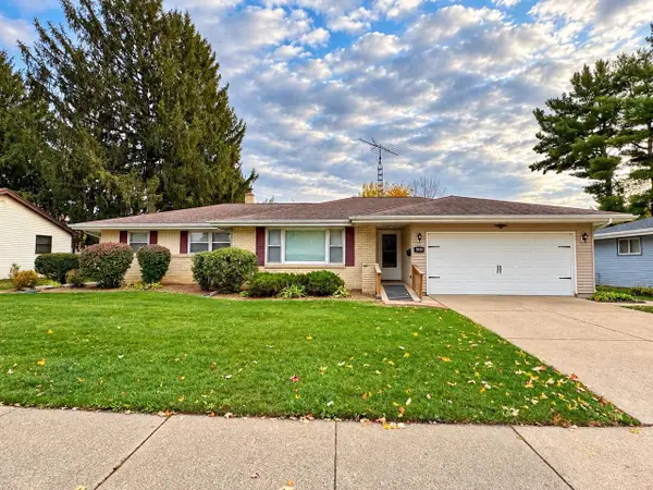 1818 N Hawthorne Park Drive, Janesville, WI 53545