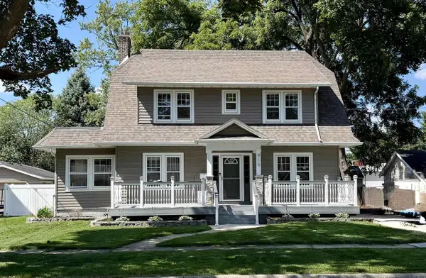 915 N Garfield Avenue, Janesville, WI 53545