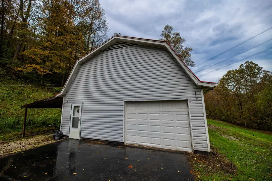 4312 McComas Rd, Salt Rock, WV 25559 - Image #3