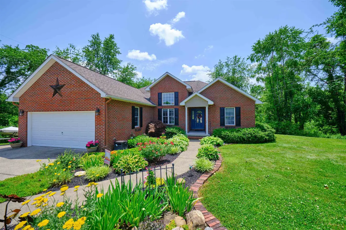 27 Riverview Court, Milton, WV 25541-9311 - Image #1