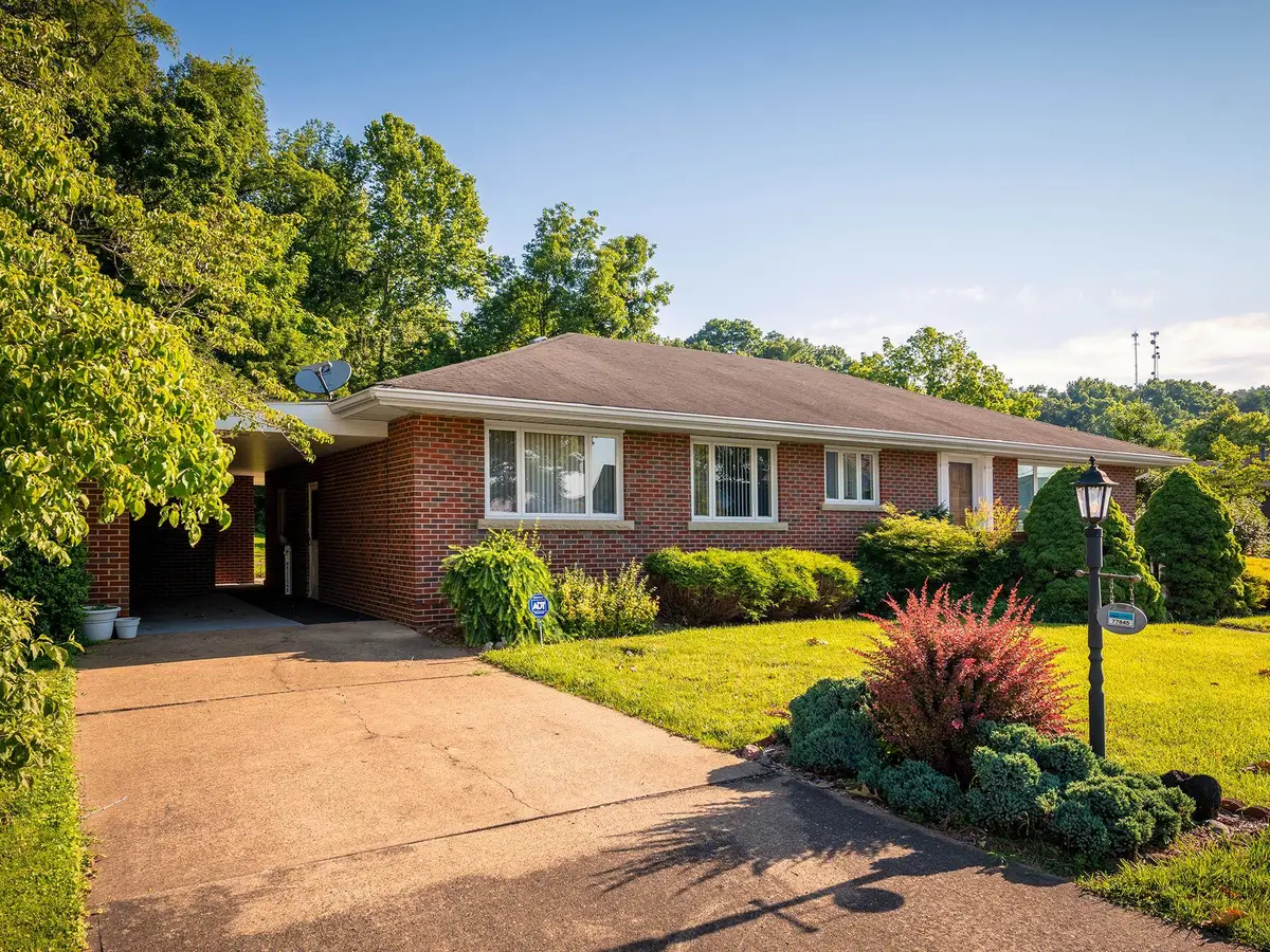 957 Florida Street, Milton, WV 25541 - Image #1