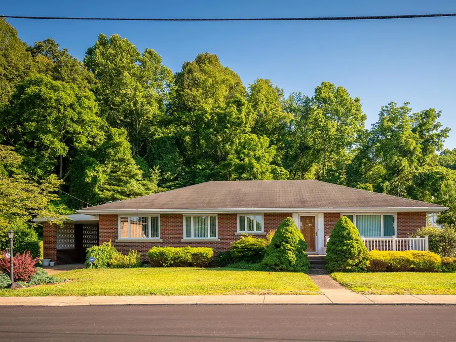 957 Florida Street, Milton, WV 25541 - Image #2