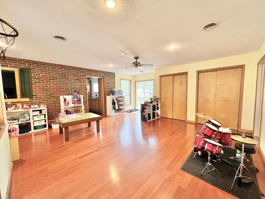 1500 Smith Street, Milton, WV 25541 - Image #2