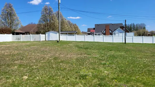 106 Kings Gate Drive, Milton, WV 25541