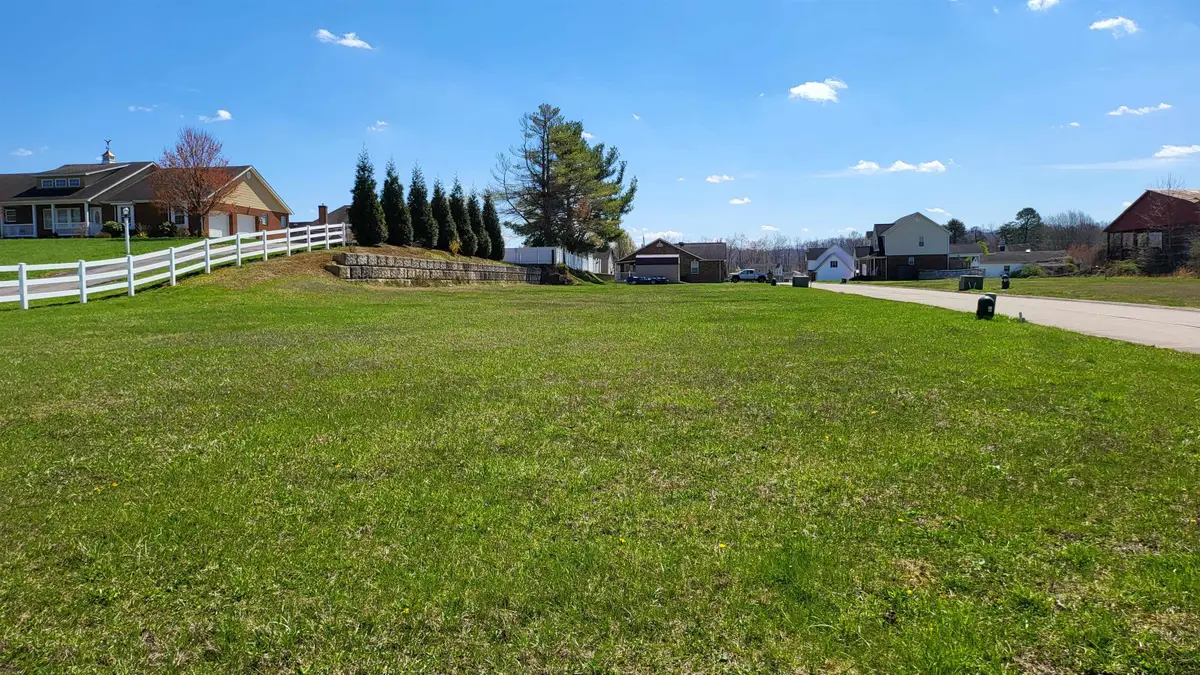 124 Kings Gate Drive, Milton, WV 25541 - Image #1