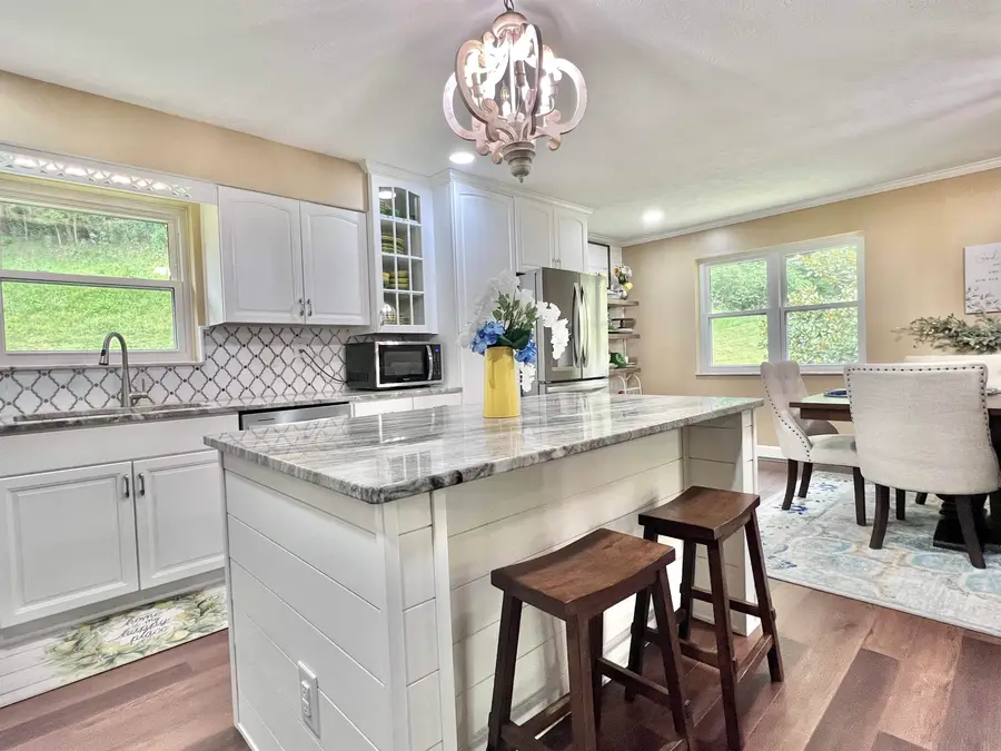 1110B Right Fork Buffalo Creek Road, Huntington, WV 25704 - Image #2