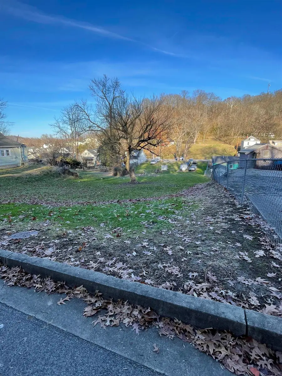 944 27th Street, Huntington, WV 25705 - Image #2