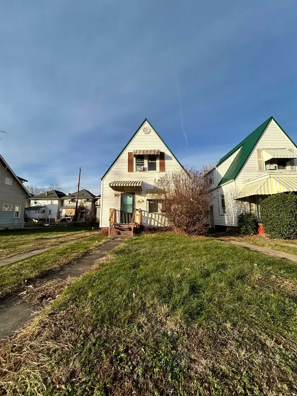 2734 5th Avenue, Huntington, WV 25702