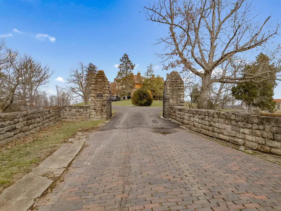 1860 McCoy Road, Huntington, WV 25701 - Image #2