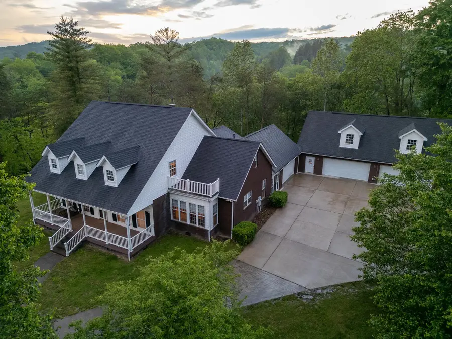 140 Morton Drive, Hamlin, WV 25523 - Image #3