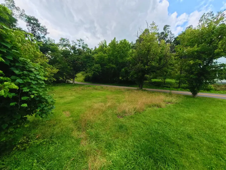 547 Broad Hollow Rd, Huntington, WV 25704 - Image #3