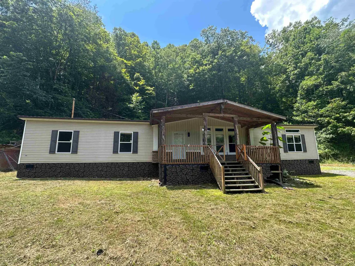 17 Ambrosia Lane, Iaeger, WV 24844 - Image #1