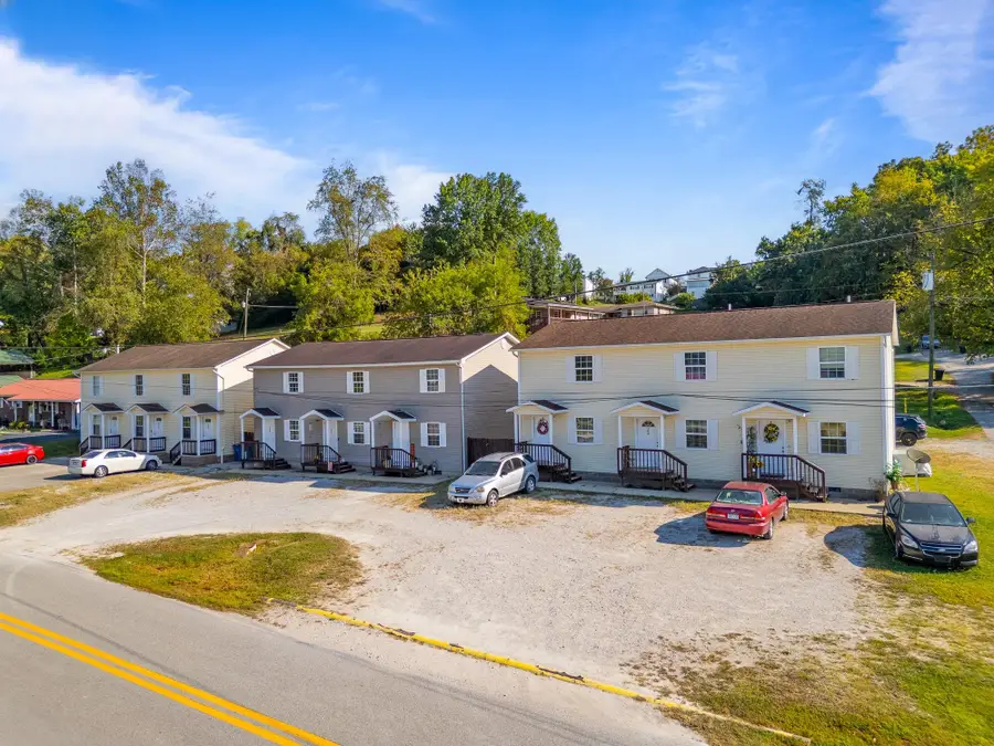 302-316 Kenova Avenue, Wayne, WV 25570 - Image #2