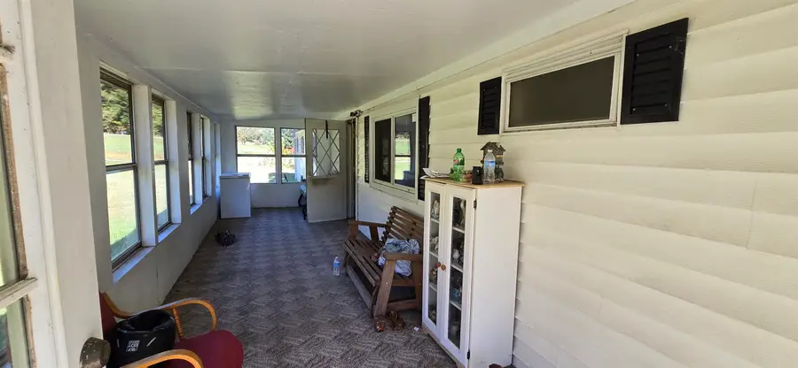 8451 McComas Rd, Salt Rock, WV 25559 - Image #2