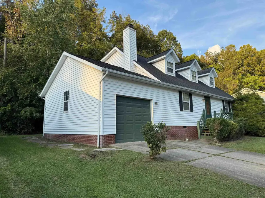 12 Country Glen Dr, Ona, WV 25545 - Image #2