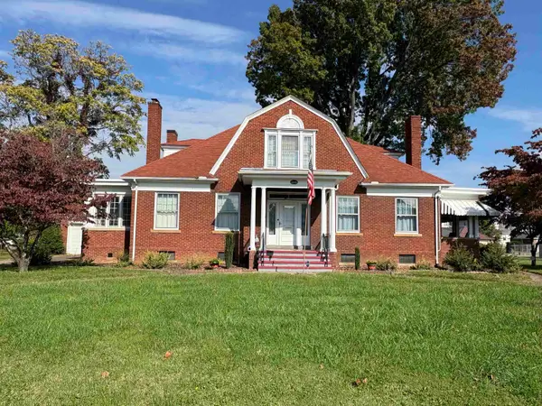 2646 3rd Ave, Huntington, WV 25702