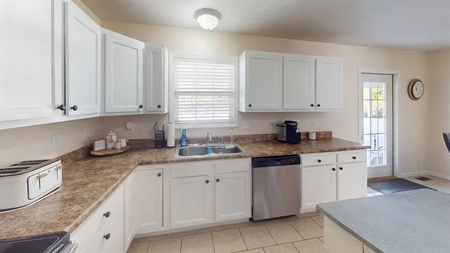 111 ASHLAND DR UNIT A, South Point, OH 45680 - Image #2