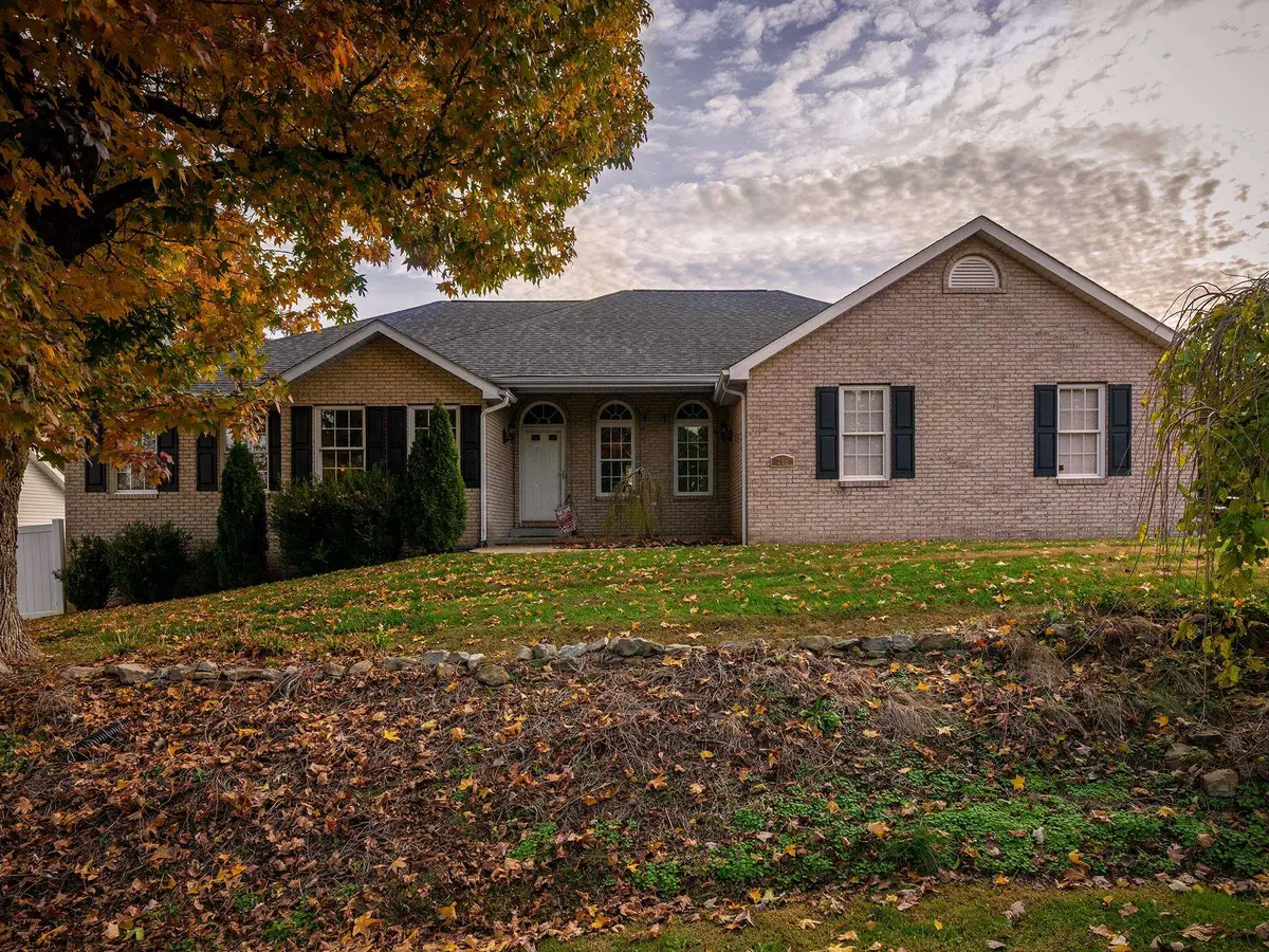 243 Maple Road, Hurricane, WV 25526 - Image #1