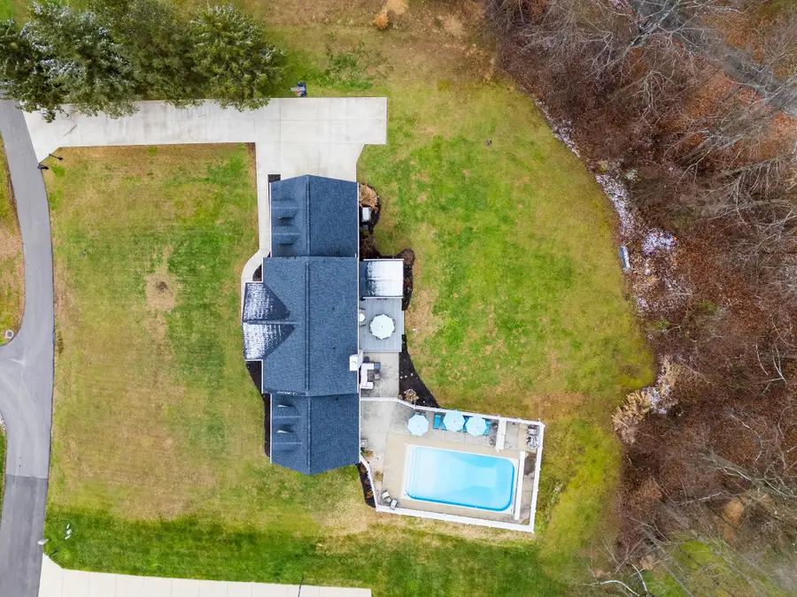 8 Country Oaks Drive, Barboursville, WV 25504 - Image #2