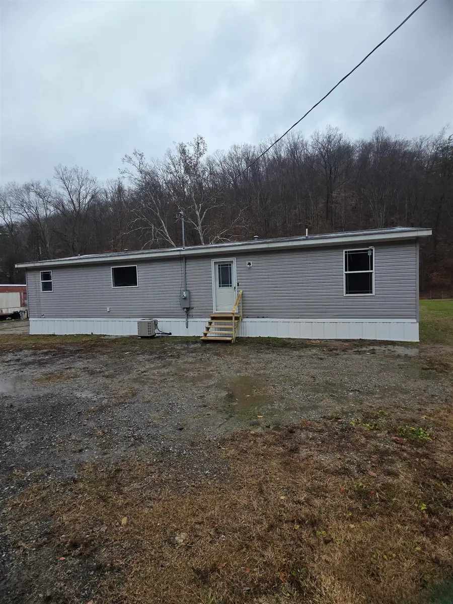 35 Lakeshore Drive, Chapmanville, WV 25508 - Image #2