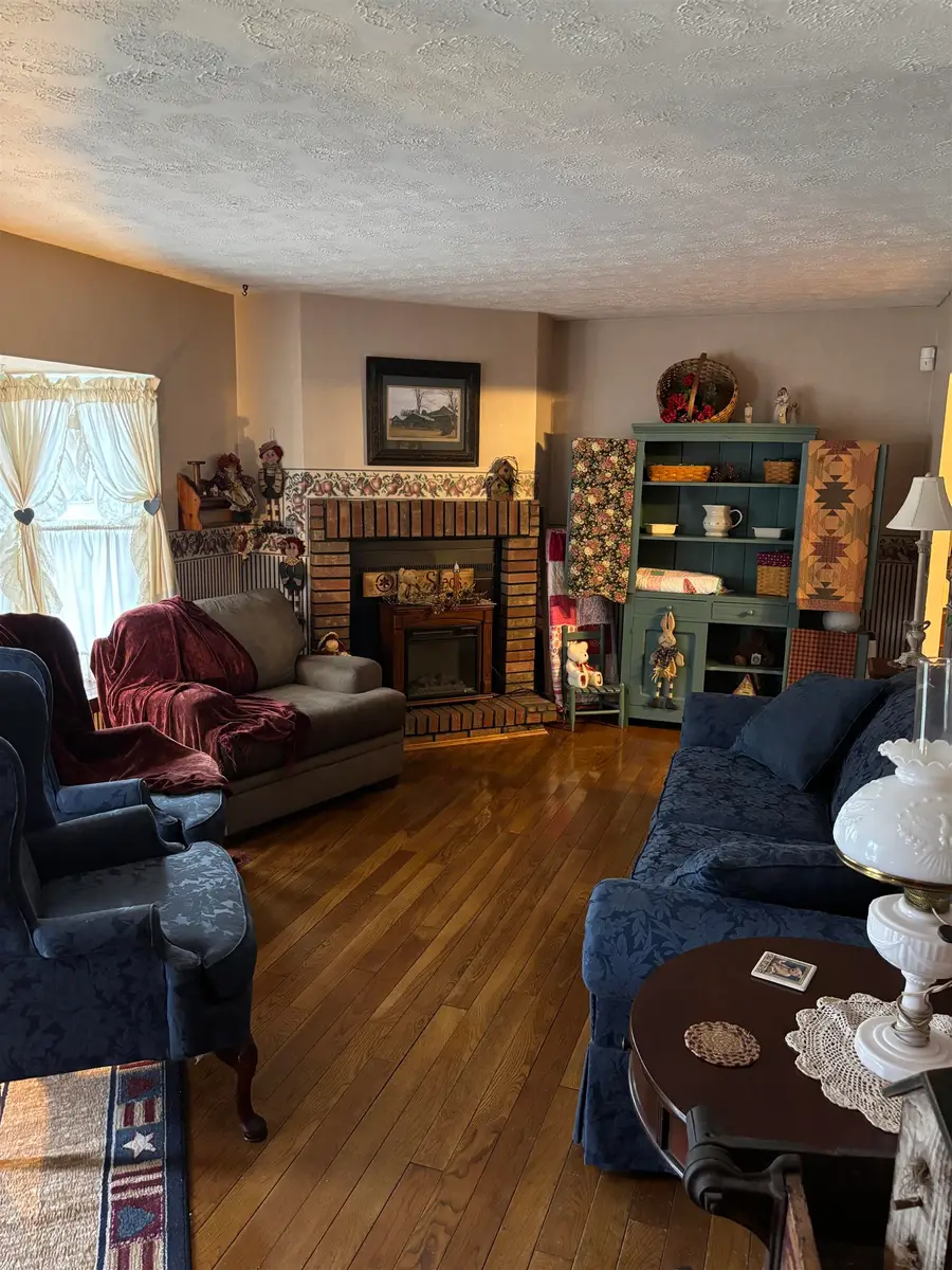 1447 Spring Valley Circle, Huntington, WV 25704 - Image #2