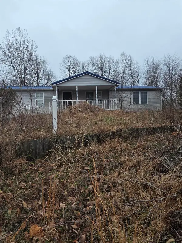 60 Banker Road, Olive Hill, KY 41164