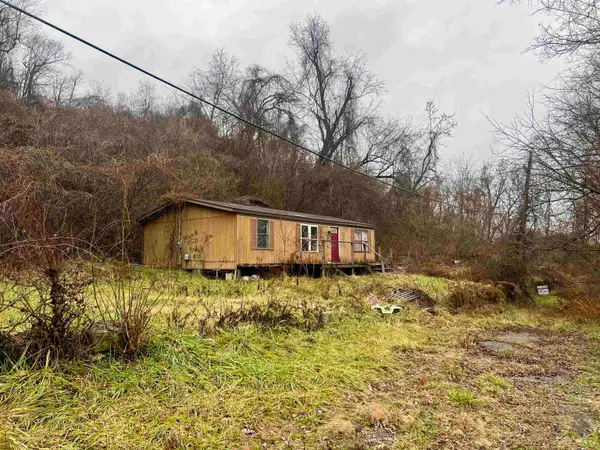 1612 West Road, Huntington, WV 25701