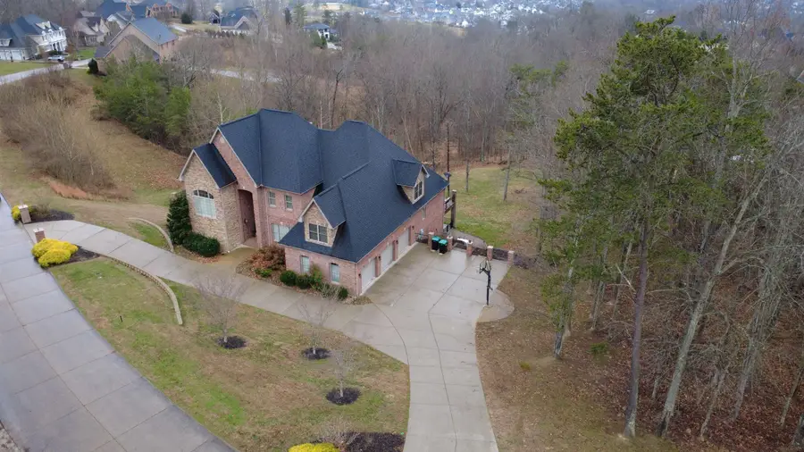 8004 Southridge Way, Hurricane, WV 25526 - Image #2