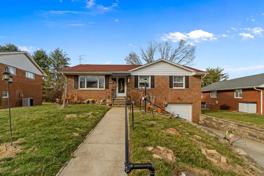 111 Willoughby Avenue, Huntington, WV 25705 - Image #2