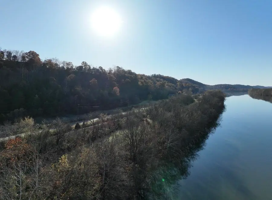 23765 Charleston Rd, Leon, WV 25123 - Image #3