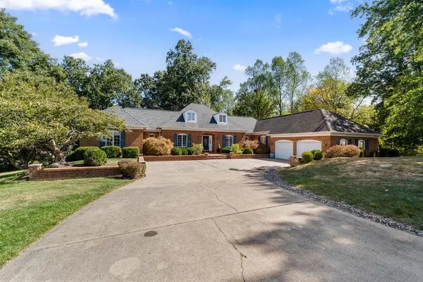 4 BRIARCLIFF DRIVE, Huntington, WV 25704