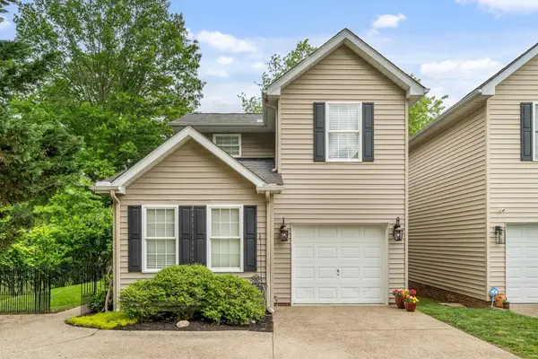 8 Blakeney Rose Lane, Huntington, WV 25705