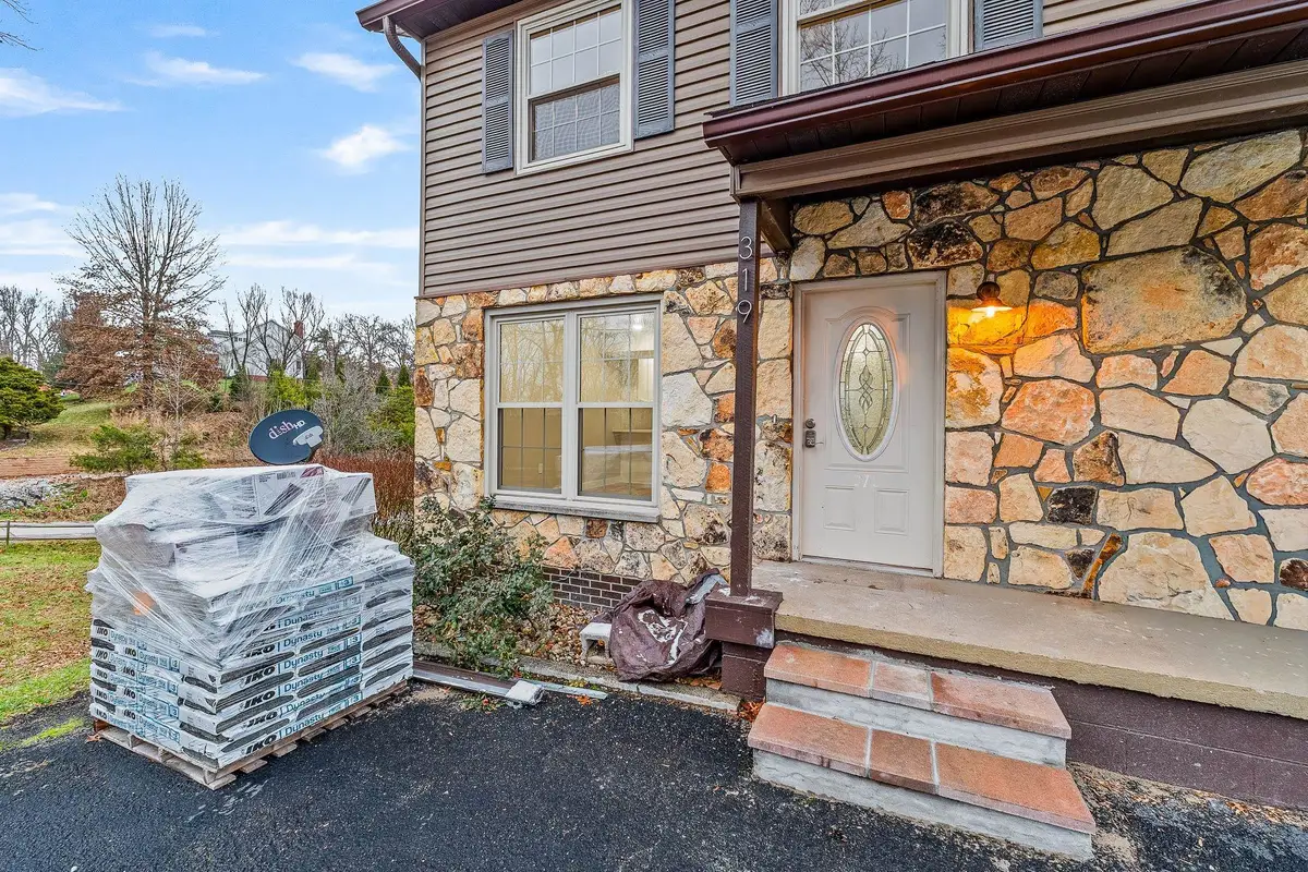 319 Berry Lane, Barboursville, WV 25504 - #1