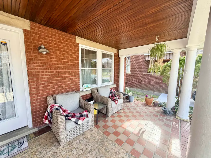 1018 13th Street, Huntington, WV 25701 - #2