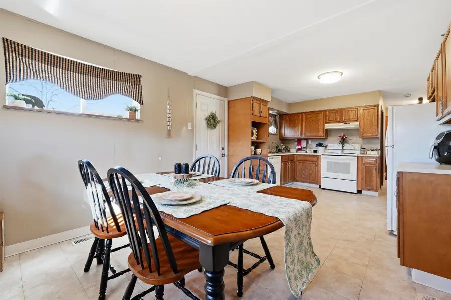 79 Pinedale Drive, Huntington, WV 25705 - #3