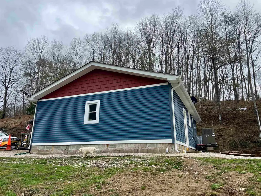 6945 Wood School Road, Clendenin, WV 25515 - #3