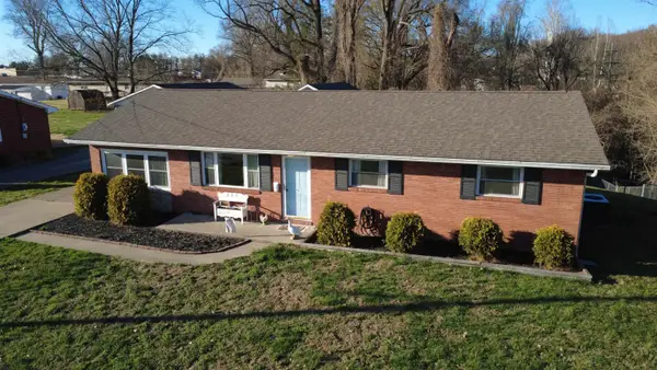 205 Alma Avenue, South Point, OH 45680