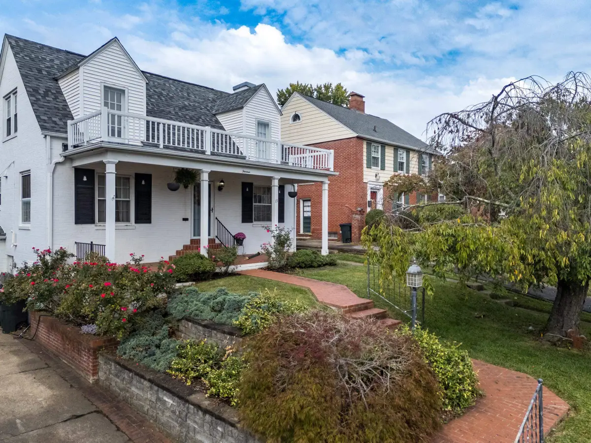 13 Fairfax Dr, Huntington, WV 25705 - #1