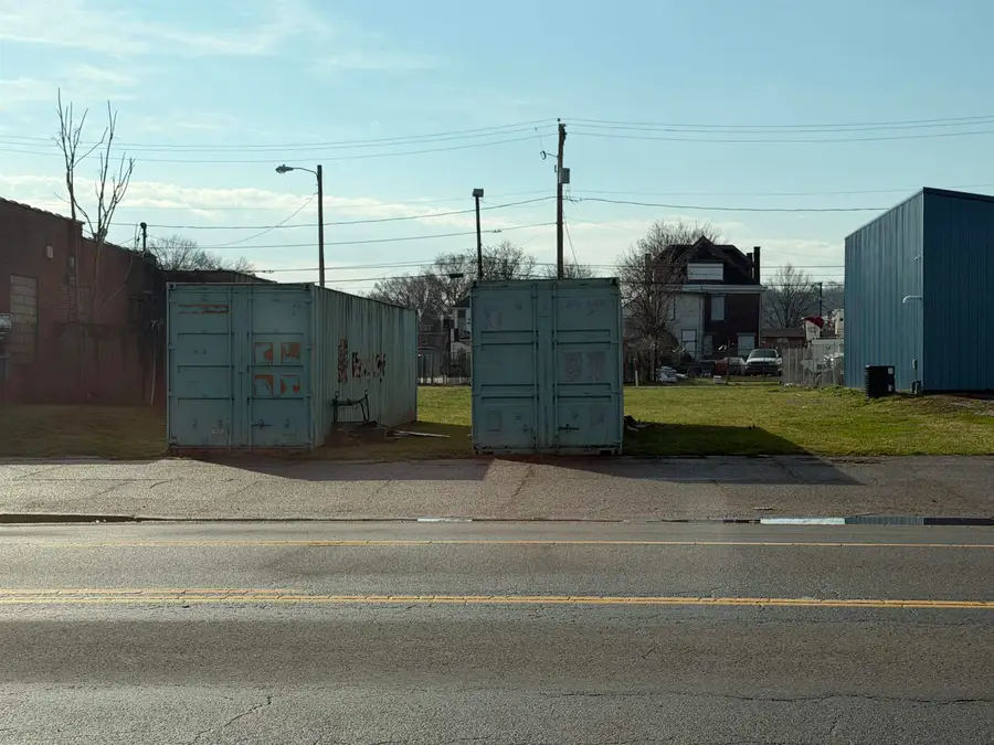 307 3rd AVE, Huntington, WV 25701 - #3