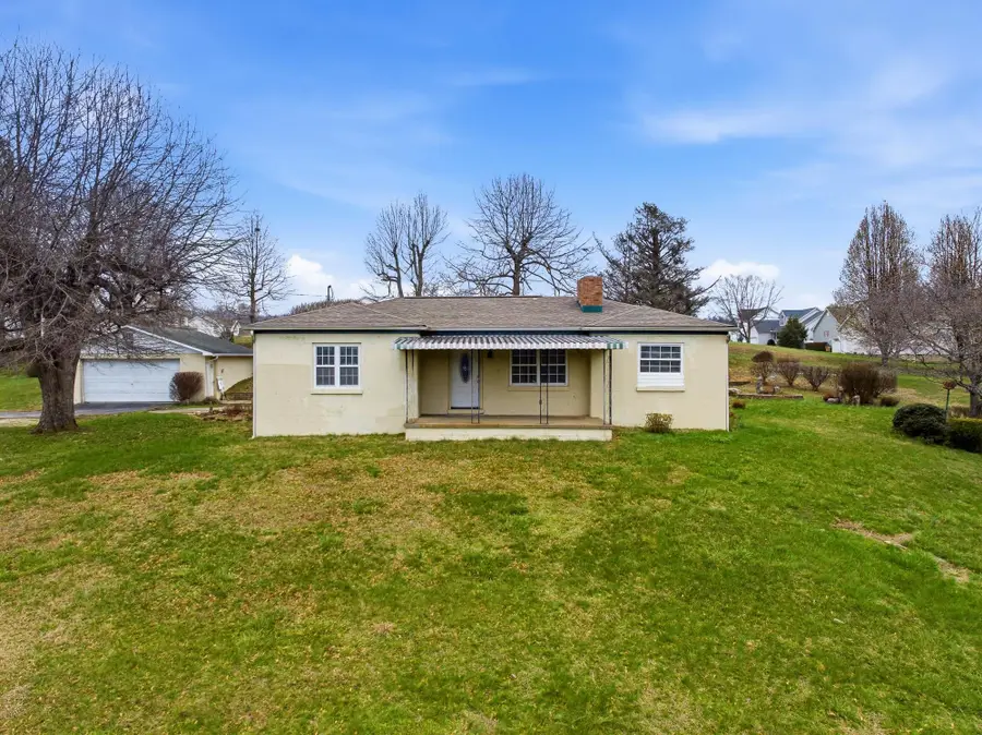 1125 W Main Street, Milton, WV 25541 - #3