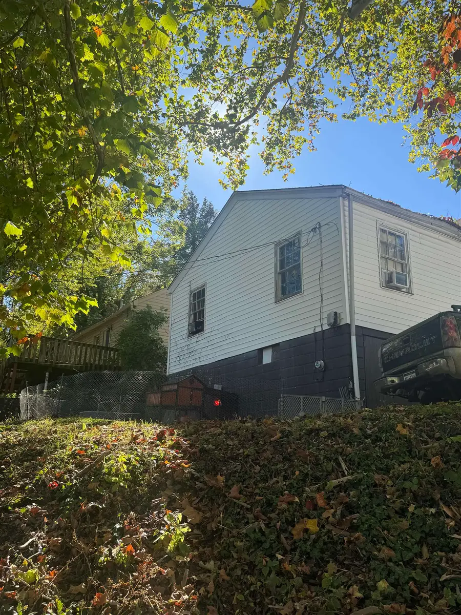 370 S Walnut Street, Huntington, WV 25705 - #3