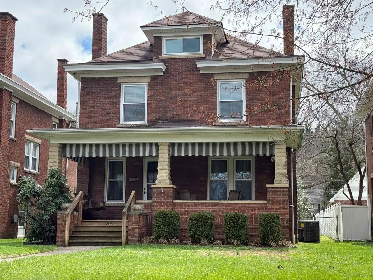 209 11th Avenue, Huntington, WV 25701 - #1