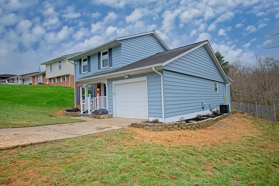 638 Jay Drive, Gallipolis, OH 45631 - #2