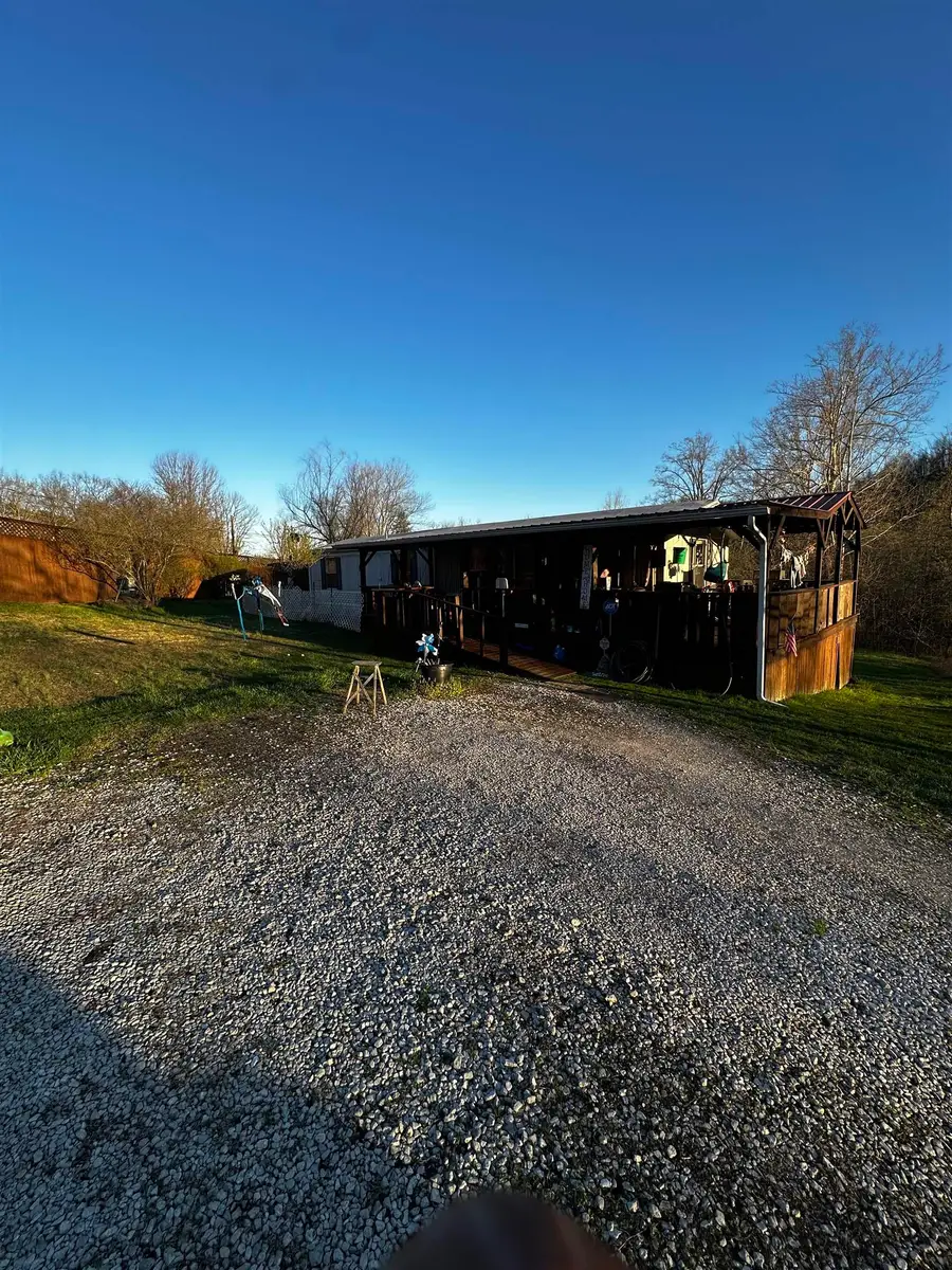 1882 Goodwill Rd, Huntington, WV 25704 - #3