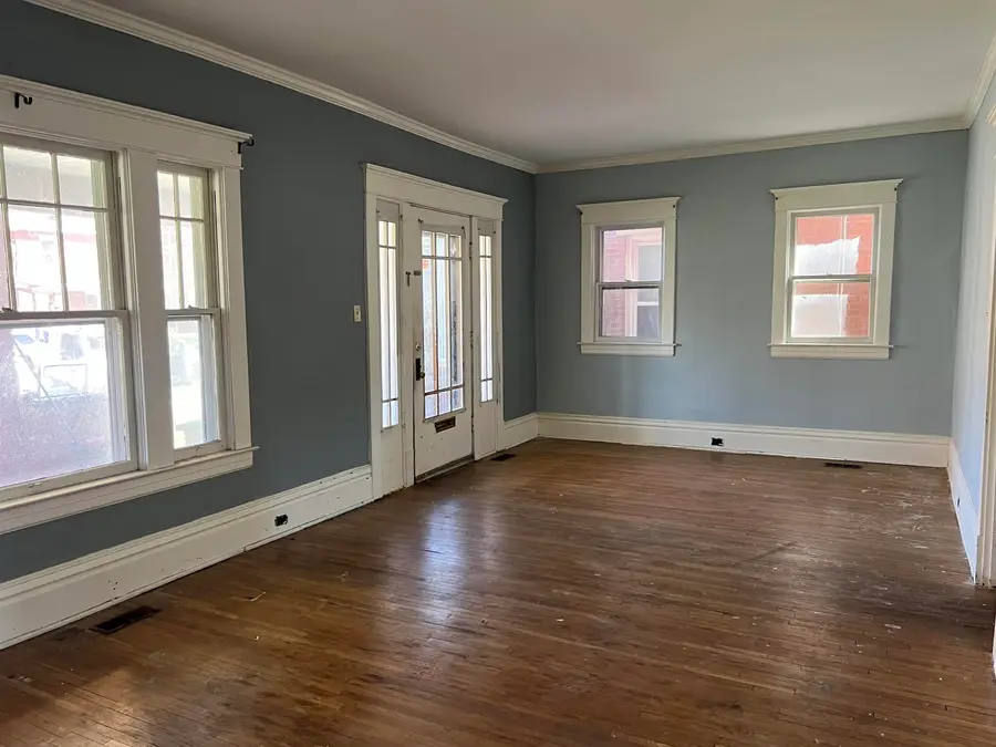 1021 11th Avenue, Huntington, WV 25701-9999 - #3