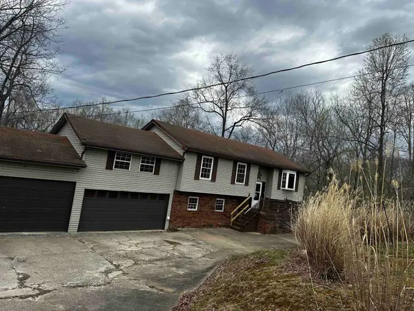 54 Hubbards Heights, Huntington, WV 25704