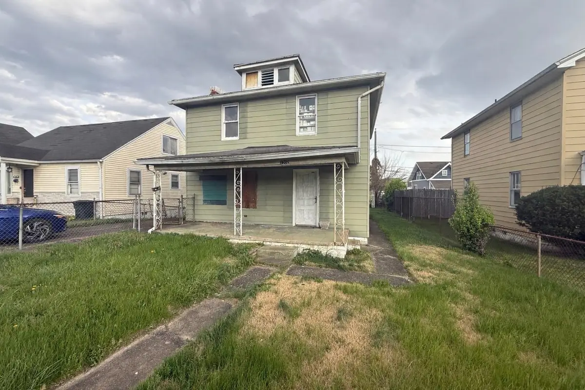 3302 Waverly Rd, Huntington, WV 25704 - #1