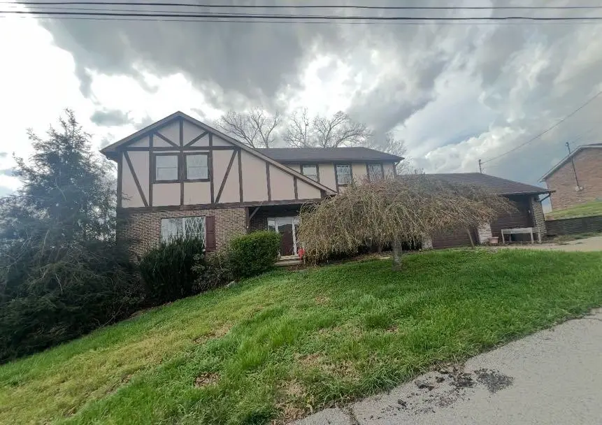 10 Twin Oaks Drive, Huntington, WV 25701 - #1