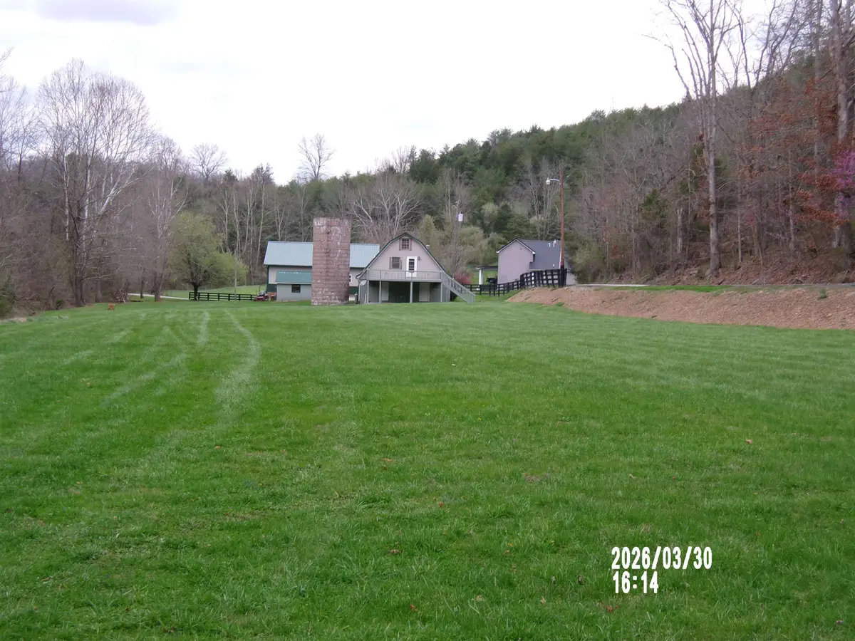 327 Mudlick, Louisa, KY 41230 - #1