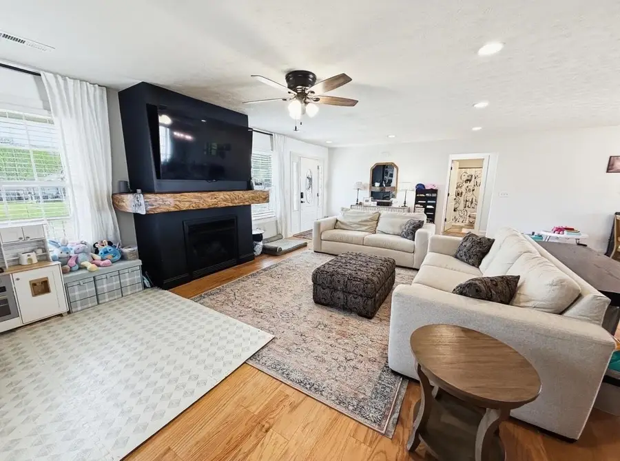 8 Maxwell Circle, Milton, WV 25541 - #2